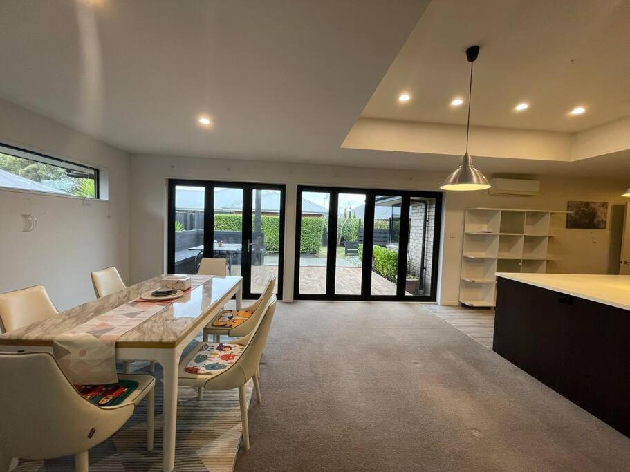 Spacious 4 Bed Family Home Christchurch Bagian luar foto